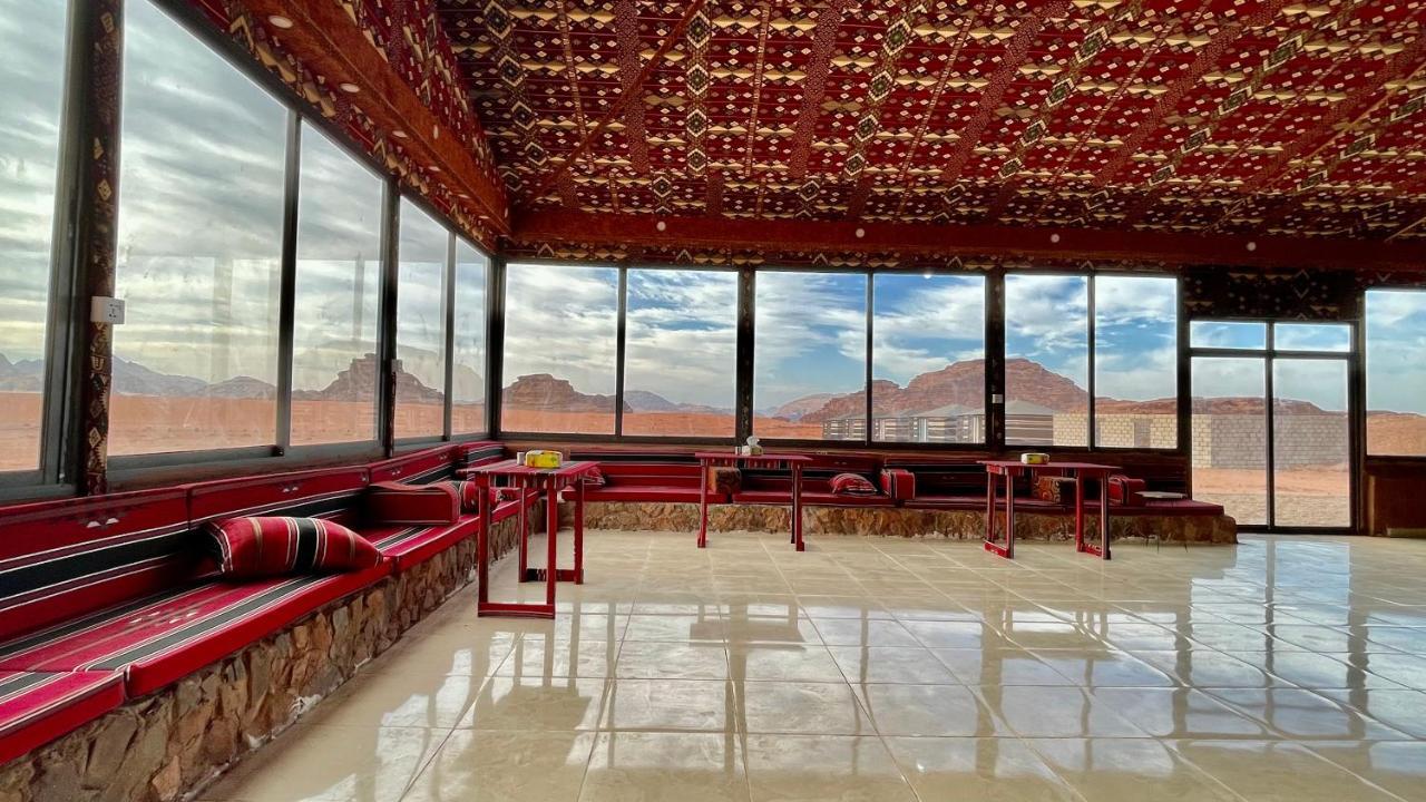 Wadi Rum Bedouin Tour With A Camp Exterior foto