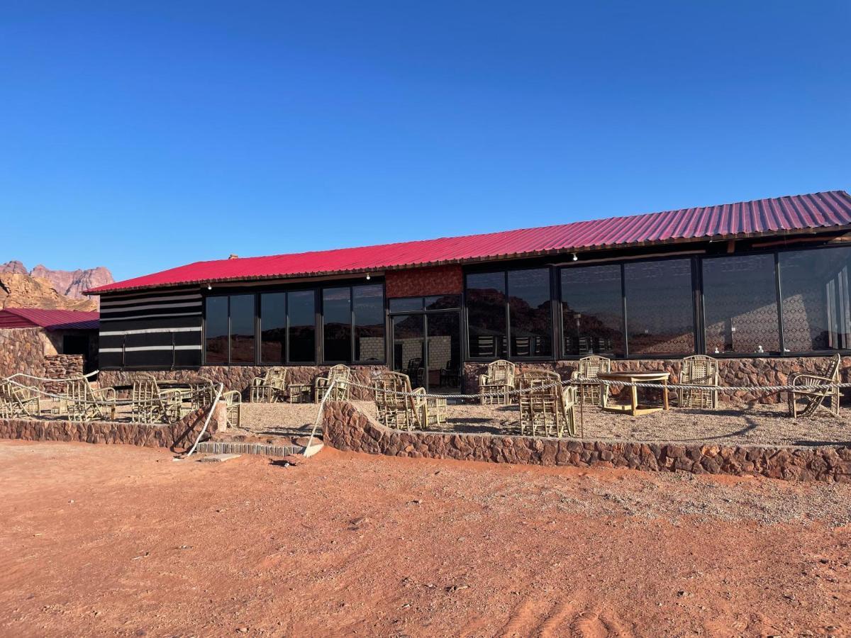 Wadi Rum Bedouin Tour With A Camp Exterior foto